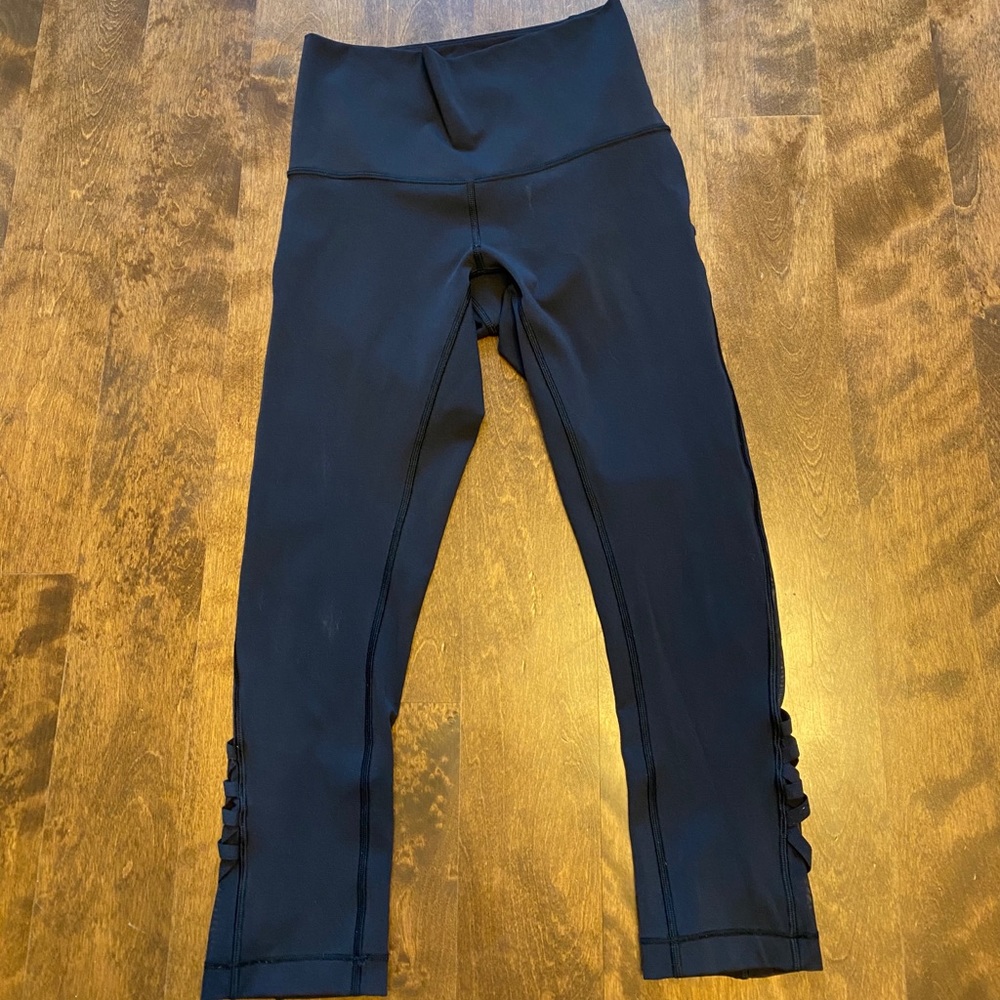 LULULEMON CROPPED LEGGINGS